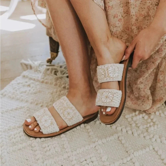 Free People Juliet crochet slides Sz 37/ 6.5 new - Picture 1 of 5